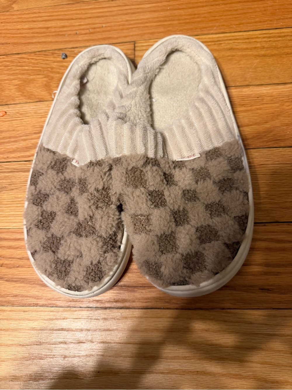 New women’s size 9 slippers 2 pair